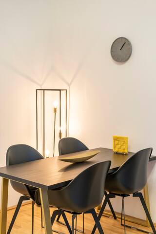 josef’s home | Maxi Apartment | near UNO, VIC gallery image 5