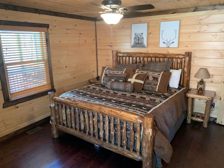 Main floor King bedroom