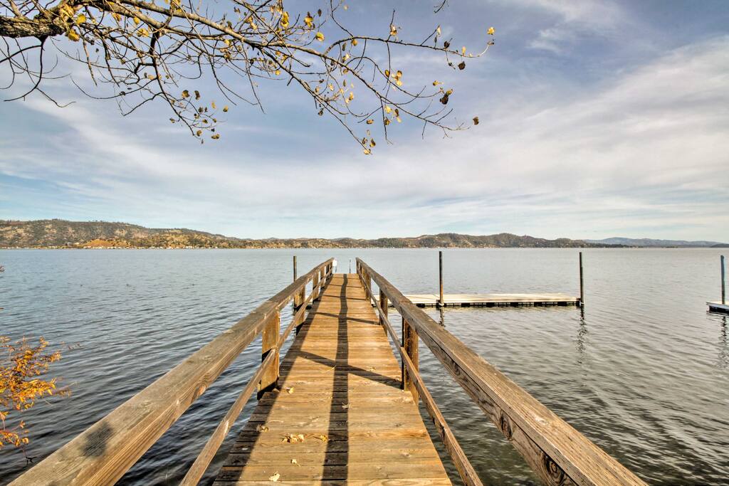 You'll have access to a private boat dock during your stay.