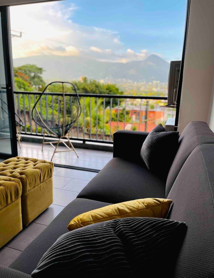 Comfy Apt With Volcano View | Central And Safe - San Salvador