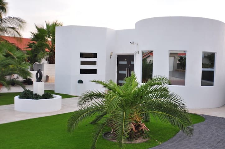 Private residence 1 bedroom townhouse , Palm Beach