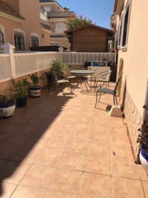 Side patio