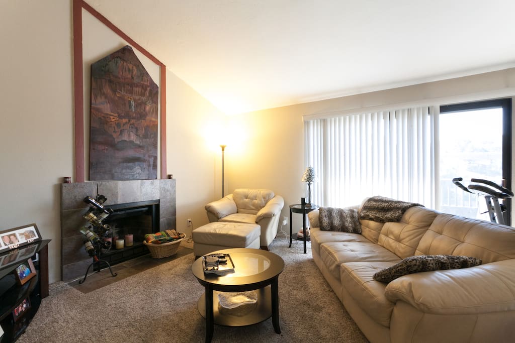 Comfortable living room - TV, WIFI, etc