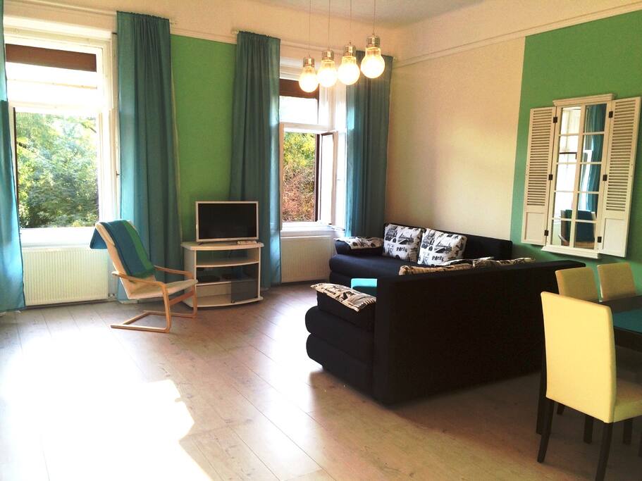 Easy move of 2 furnitures for cosy livingroom feeling.