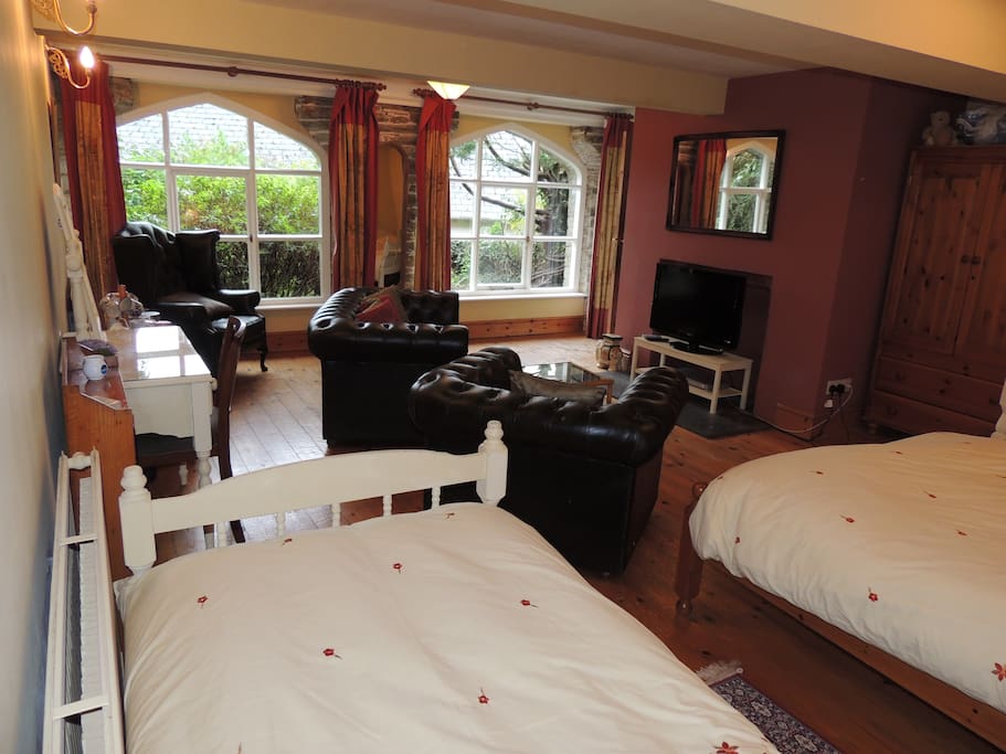Bedroom/sitting room