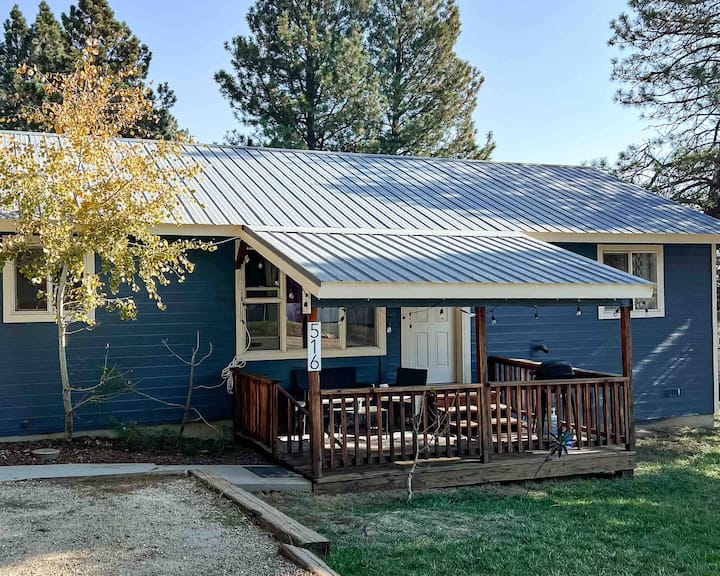 Tamarack Valley Retreat 2 mins to Lake Cascade! Houses for Rent in