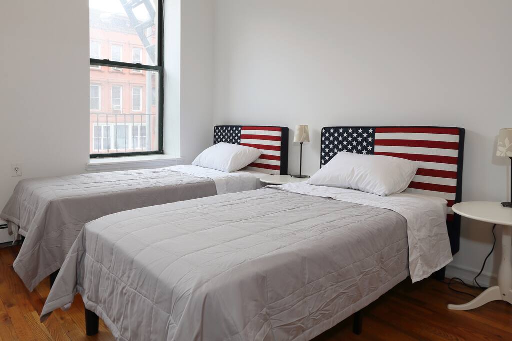 Thick and thin blankets are provided to suit your preferences.
