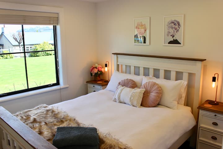 卧室4 -标准双人床