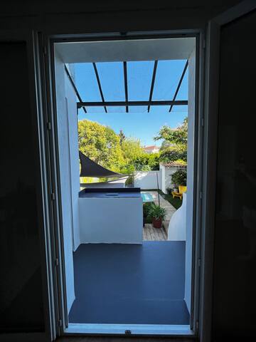 Maison style 50’s, 150 m2, jardin, piscine. gallery image 5