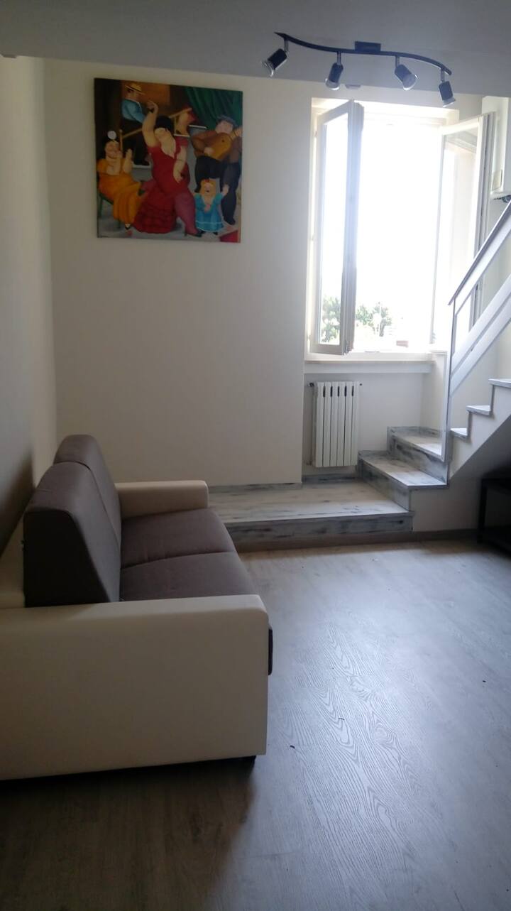 rozkladací gauč