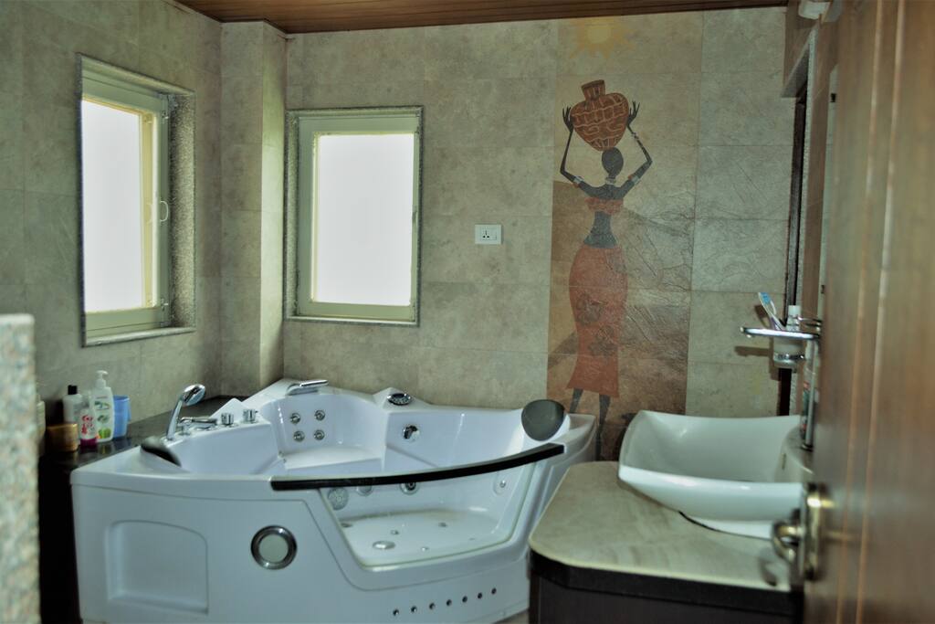jacuzzi room