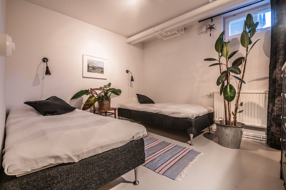 Spavaća soba 2 s dva kreveta za jednu osobu u prizemlju