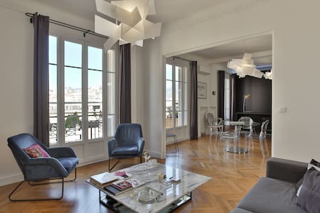 Chambre Nice centre dans grand appartement bnb