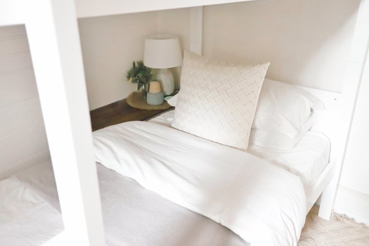 reverse cycle air con, 100% cotton bed linen, wireless phone chargers, block out curtains, electric blankets, work desk, fan