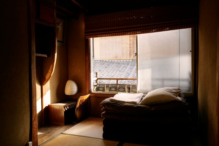Japanese Single Room In Classic Japanese House