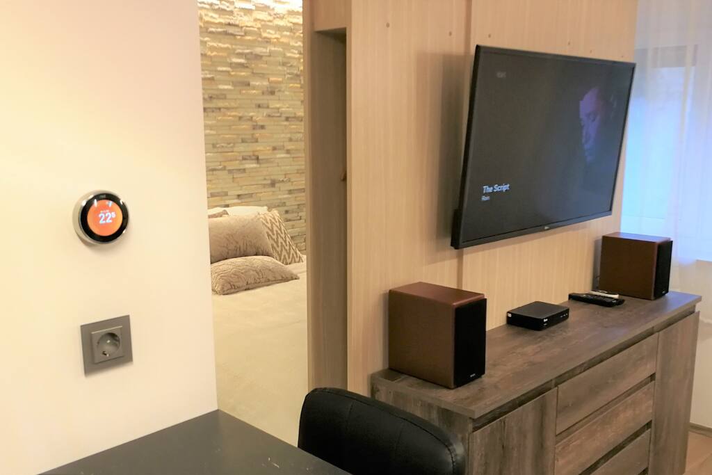 Living room, heating