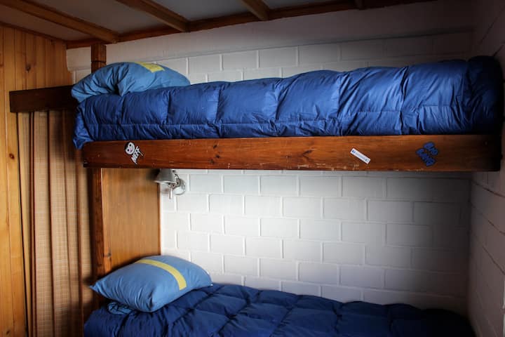 חדר שינה 2 - בקתה 1