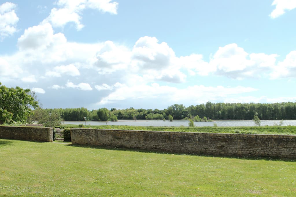 Vue sur la Loire du jardin coté Sud