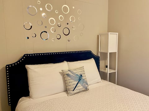 Cozy Room! Amazing Location! Great Price! #2