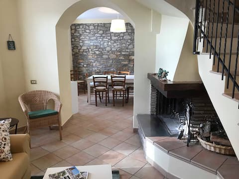 UMBRIA HILLS- COUNTRY LIFE-FREE WI-FI