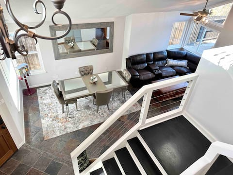 5 O’Clock Somewhere - Pool / Conveniently Located