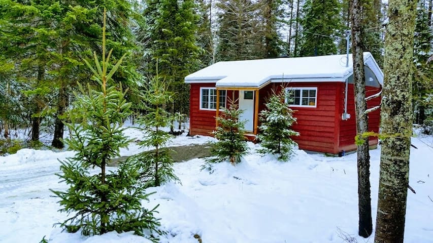 SMALL CHALET TREMBLANT