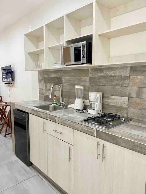 Top performing Airbnb: Centrally located 11th Suite with a pool just a few steps from the Quinta in Infonavit Colosio