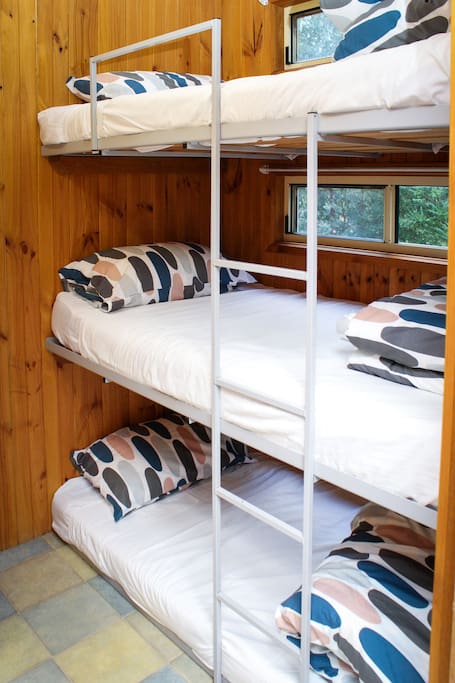 Triple bunk beds