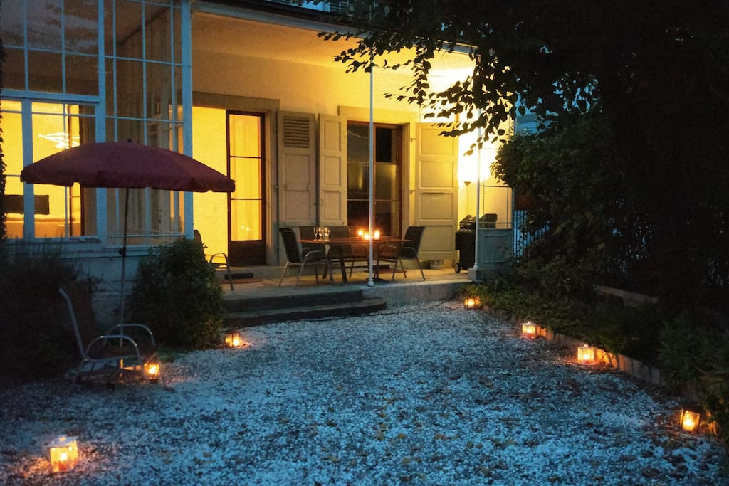 With a few candles the place looks good.