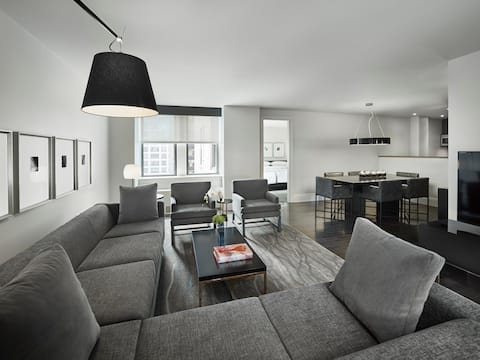 Top performing Airbnb: Large Terraced One Bedroom near Central Park in Midtown Times Square