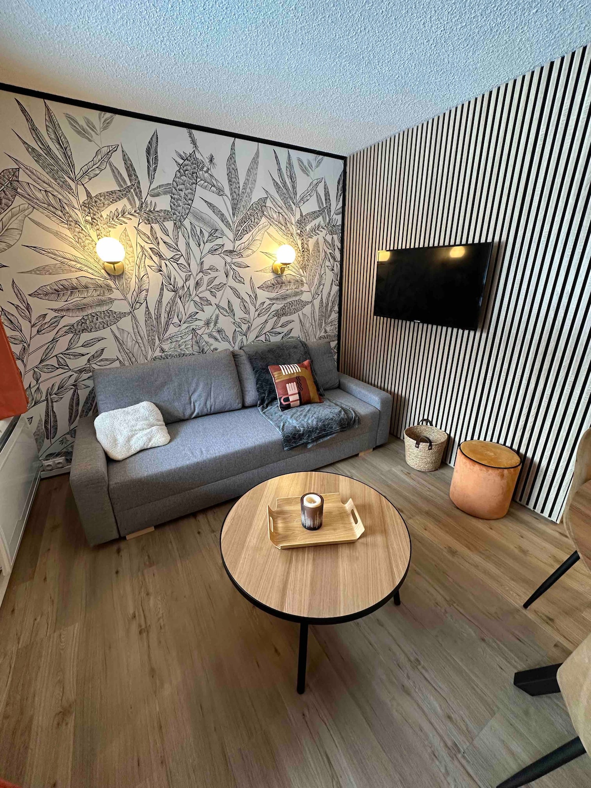 Top performing Airbnb: Mottaret, Modern and cozy apartment a stone's throw from the slopes in Les Allues