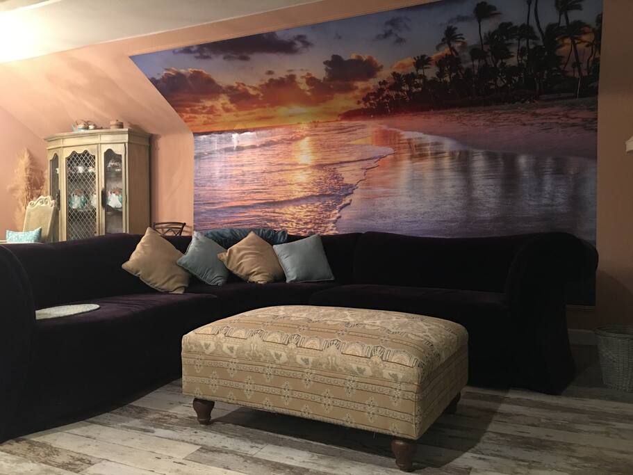 Sunset Lounge