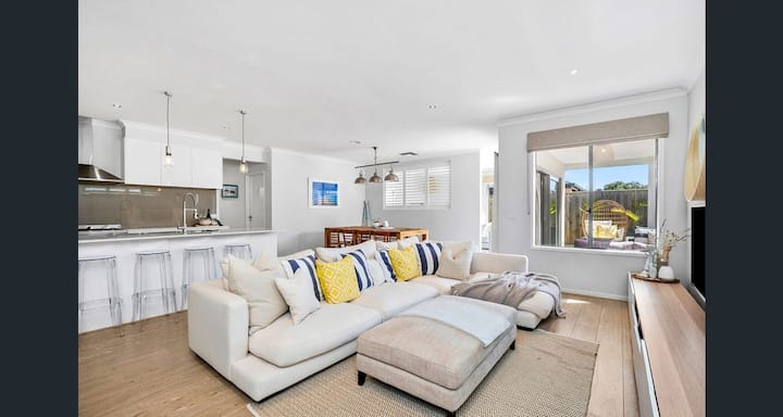 First-class Coastal Living - Dromana
