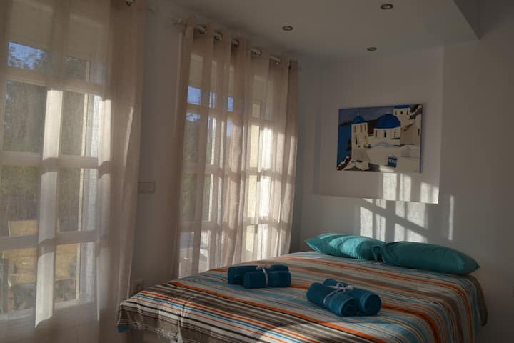 "Helios" Apartment By The Beach - Неа-Макри