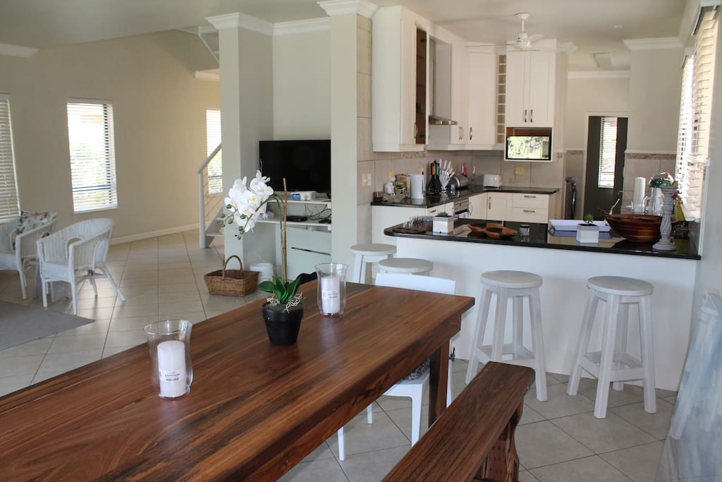 Diningroom and kitchen