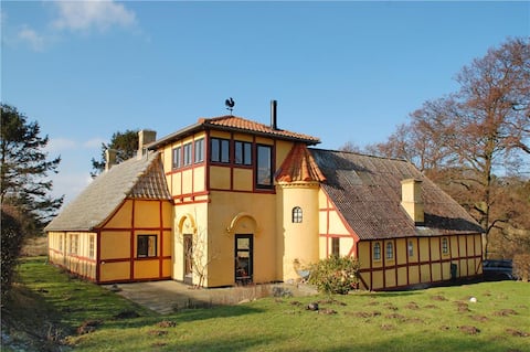 Charming, modernized holiday house