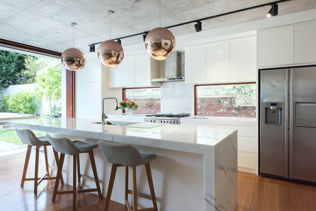 Breakfast Bar