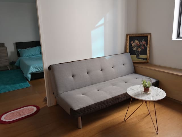 Private Home stay in Singapore