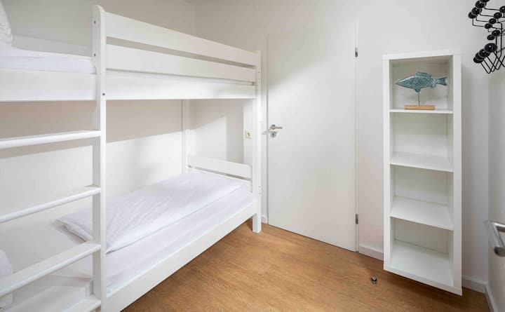 Апартамент 1 Beach Loft три Norderney Спалня 2 с двуетажно легло за възрастни 