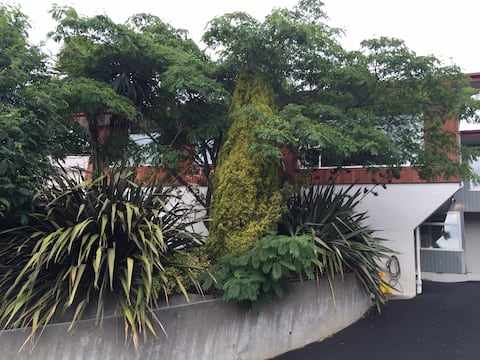 Private Self Contained Studio close to City