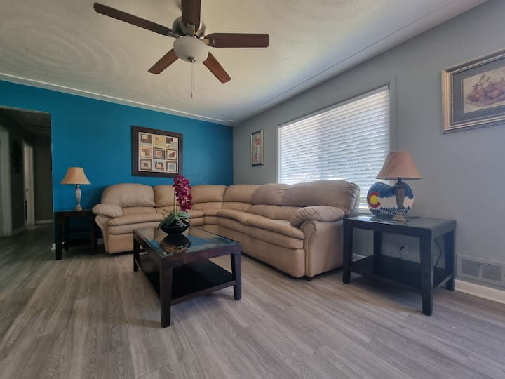 Charming Denver Home (Whole House, 5bed 2bath) Houses for Rent in