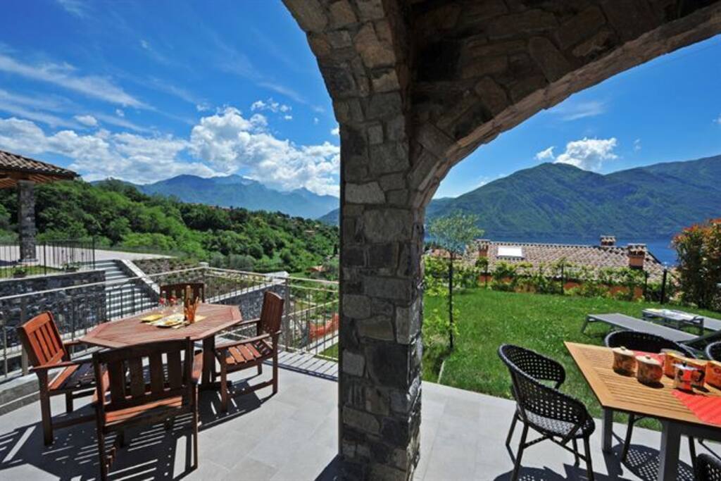 Terrace and garden with lake view