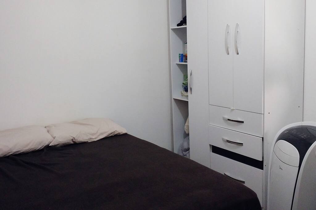 Quarto disponível para alugar