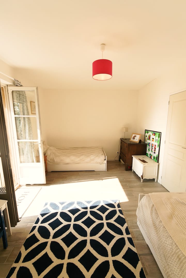 Chambre des enfants, 2 lits plus 2 lits gigognes.