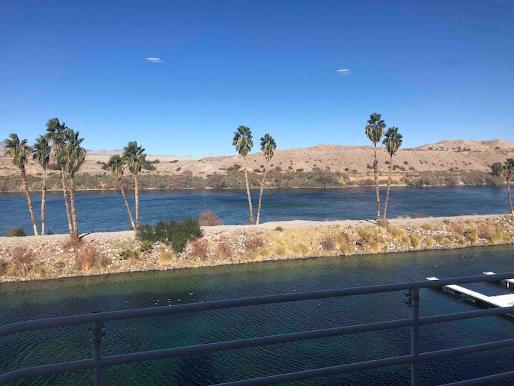 Breathtaking Riverfront Views Of The Colorado River To Enjoy In Beautiful Condo. - Laughlin, NV