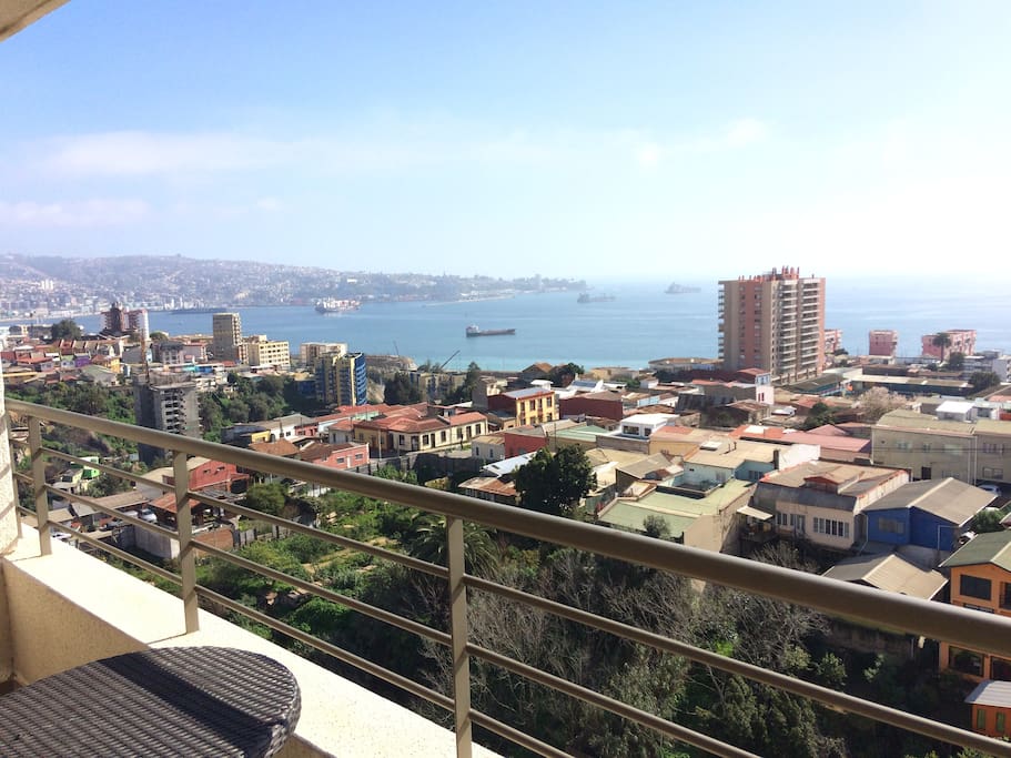 Terrace - Good morning Valparaiso