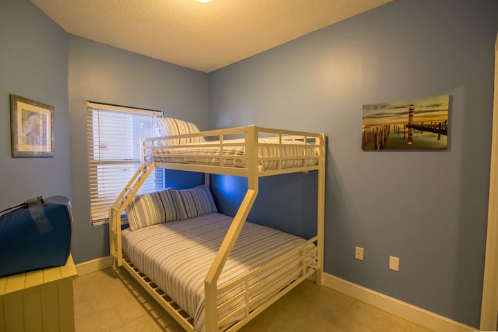 חדר קומתיים