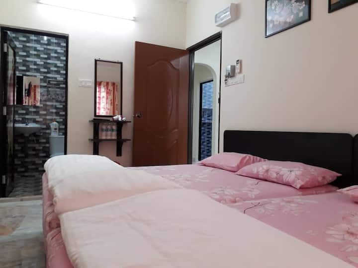 Chambre n ° 3 avec 2 lits simples