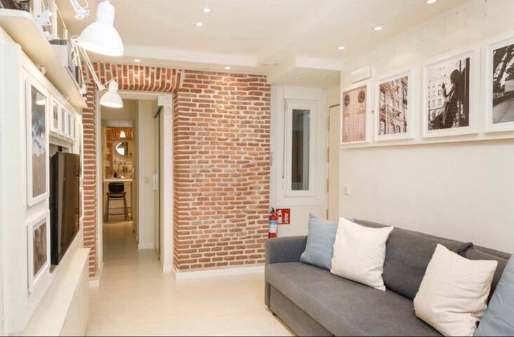 Wonderful double apartment in the heart of Madrid gallery image 4