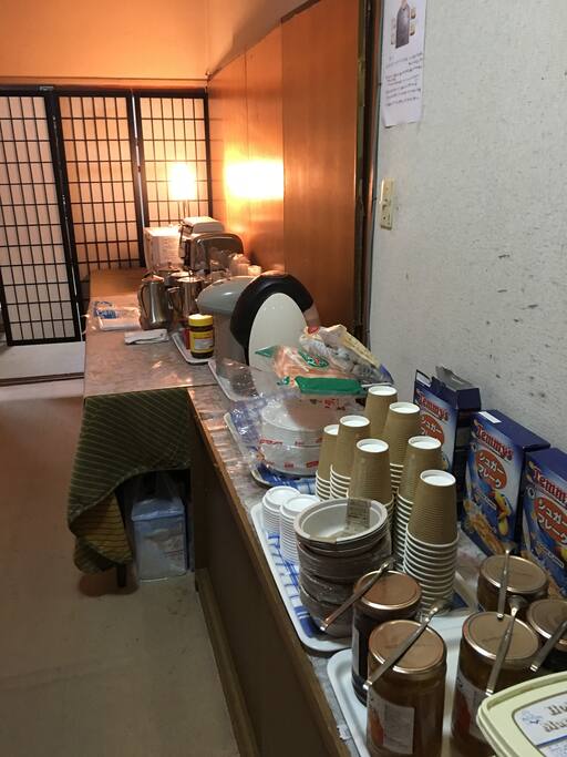 Free breakfast
03:00-12:00 open every day.